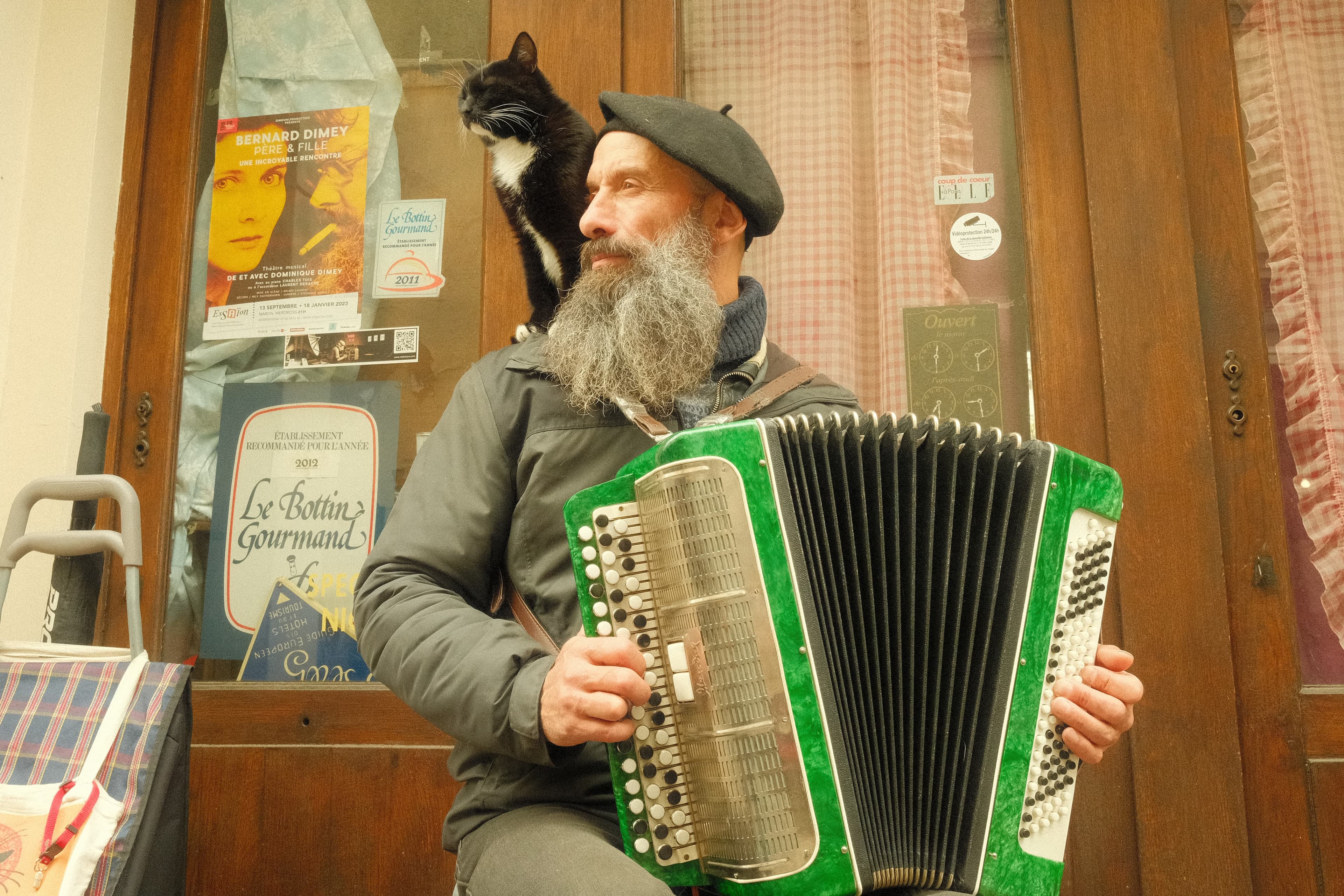 Montmartre, France photo 2